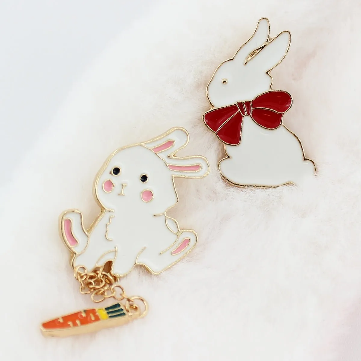 Bunny Enamel Pin Badge Lapel Kawaii Rabbit Pin for Backpacks Hats Jackets