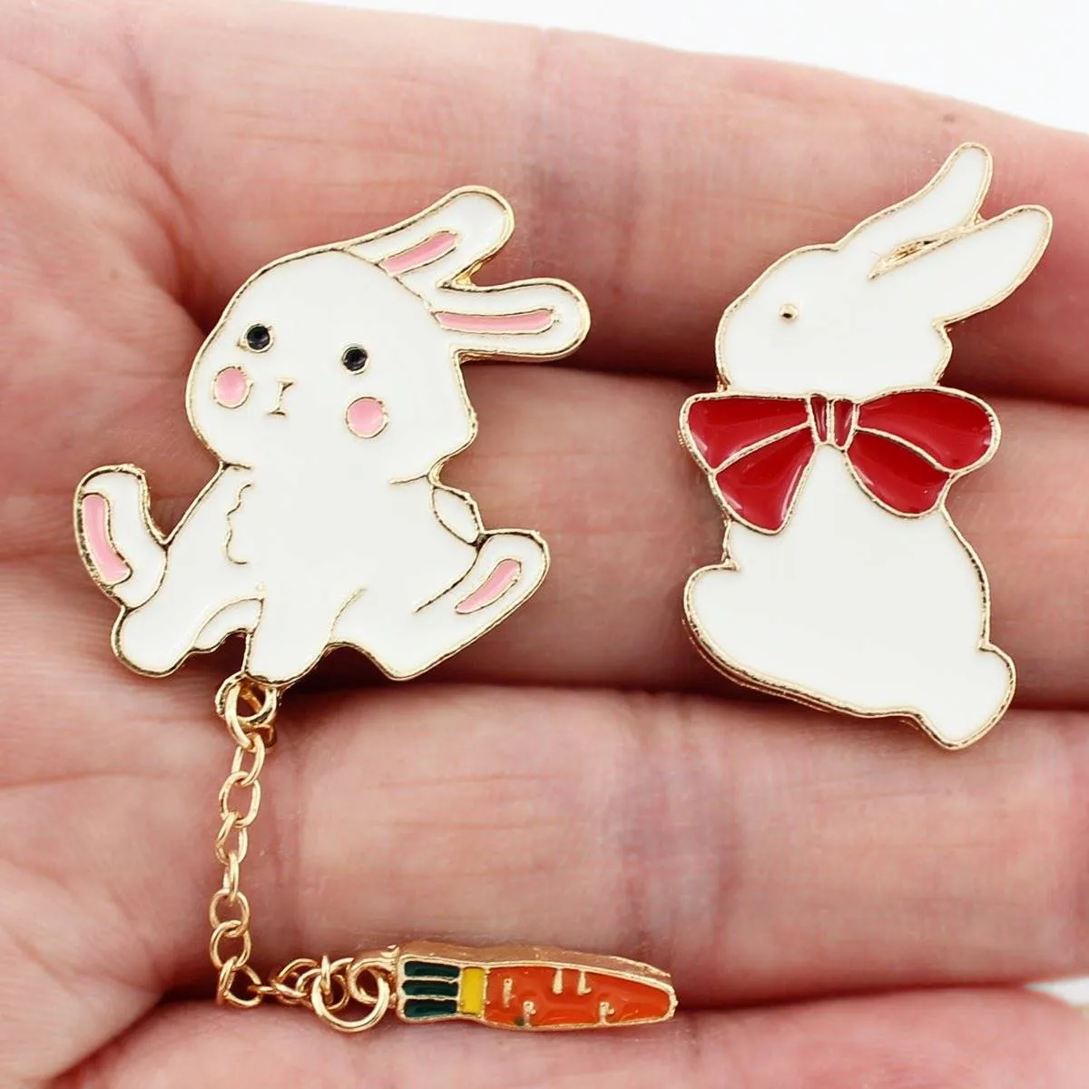 Bunny Enamel Pin Badge Lapel Kawaii Rabbit Pin for Backpacks Hats Jackets