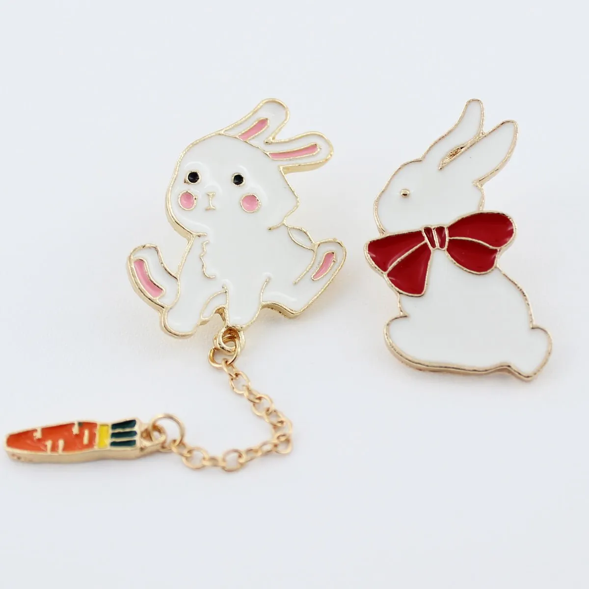 Bunny Enamel Pin Badge Lapel Kawaii Rabbit Pin for Backpacks Hats Jackets